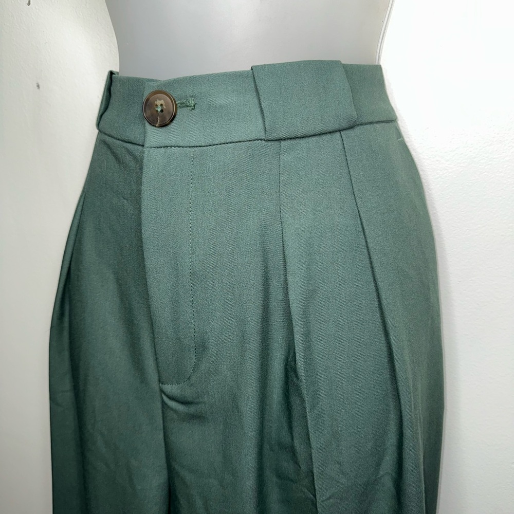 Forever 21 Plus Olive Green Trousers - Picture 5 of 5